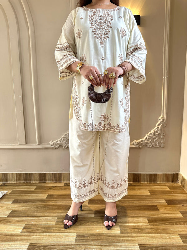 CREAM VILLA