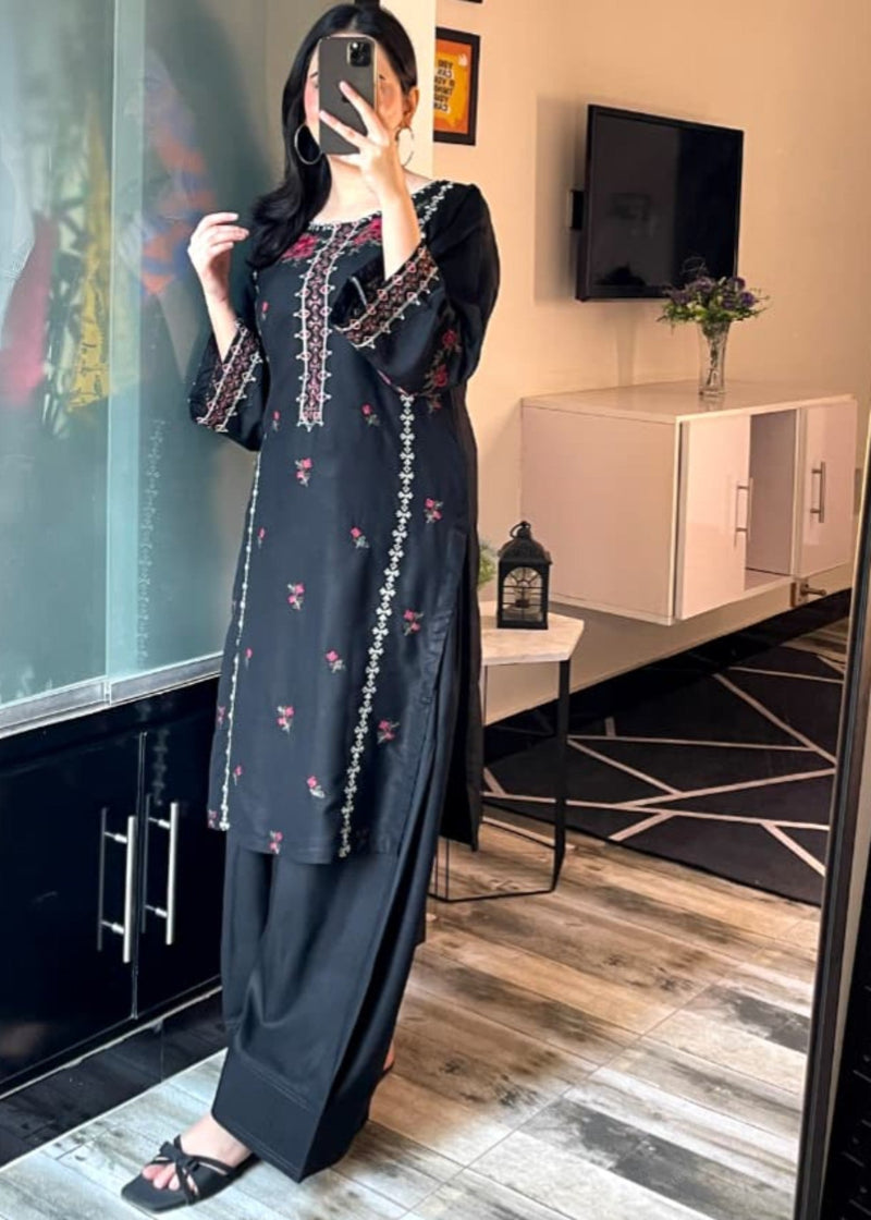 LUXURY EMBROIDER 2PC WITH FARSHI