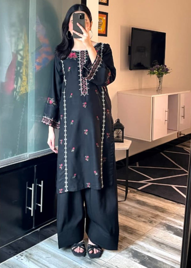 LUXURY EMBROIDER 2PC WITH FARSHI