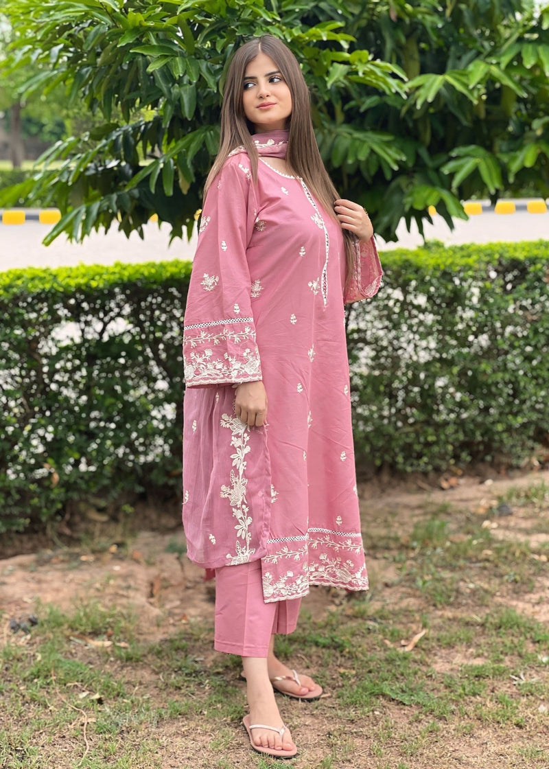 NAZNEEN LAWN 3PC